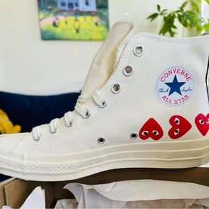 Converse Play Comme des Garçons.
 MENS 8.5
WOMEN 10